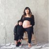 6 Potret Cherly Juno Mantan Cherry Belle Lakukan Maternity Shoot, Pamer Baby Bump