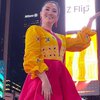 Potret Fitri Carlina Manggung di Times Square New York, Penyanyi Asia Ke-2 Setelah BTS?