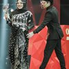 Suami Siaga, ini Potret Atta Halilintar dan Aurel Hermansyah di Obsesi Award 2021