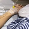 Terbaring Lemas di Rumah Sakit, Paras Shandy Aulia yang Awet Muda Jadi Sorotan