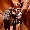 9 Potret Liburan Luna Maya di Antelope Canyon, Lembah Bebatuan Arizona yang Keren Banget!