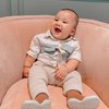 9 Potret Baby Ukkasya yang Kini Sudah Bisa Duduk, Makin Lucu dengan Senyum Bahagianya!