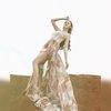 Gunakan Gaun Transparan, Ini 8 Photoshoot Terbaru Ratu Rizky Nabila Mantan Istri Alfath Fathier
