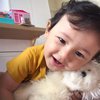 10 Potret Terbaru Baby Saka, Anak Andhika-Ussy yang Makin Kelihatan Bulenya!