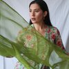 7 Pesona Hannah Al Rashid dengan Kebaya, Auranya Bak Kembang Desa Meski di Luar Negeri