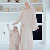 10 Potret Adelia Wilhelmina dan Princess Kayla yang Sering Kembaran Gamis Hingga Hijab, Kompak Abis!