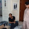10 Potret Unboxing Kado Anak Ke-2 Nagita Slavina, Dapat Stroller Merk Dior!