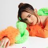 5 Foto Pemotretan Terbaru Tissa Biani untuk Majalah Cosmopolitan, Pakai Baju Bulu Full Color