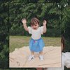 Mau Genap 1 Tahun, Ini 9 Potret Baby Chloe Anak Asmirandah yang Sudah Mulai Bisa Jalan