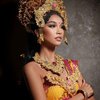7 Potret Sophia Rogan Pakai Baju Adat Bali di Miss Grand International 2021, Anggun Banget!