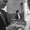 Deretan Potret Terbaru Pernikahan Gracia Indri di Belanda, Ciuman Romantis di Bawah Daun Gugur