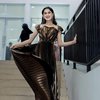 10 Potret Glamour Zoe Abbas Jackson di Acara SCTV Awards 2021, Cantik Banget Kayak Ratu Romawi