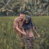 10 Momen Romantis Honeymoon Ria Ricis dan Teuku Ryan di Bali dan Banyuwangi, Asyik Main di Alam Nih!