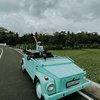 5 Potret Febby Rastanty Jalan-Jalan di Jogja, Pakai Mobil Atap Terbuka Sambil Nikmati Hijaunya Alam