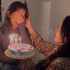 9 Momen Perayaan Ulang Tahun Steffi Zamora ke-21 yang Penuh Tangis di Hari Laura Anna Meninggal