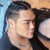 Potret Ivan Gunawan dengan Model rambut Kepang, Pamer Wajah Tirus Makin Manly