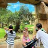 7 Potret Joanna Alexandra Ajak Anaknya Liburan ke Kebun Binatang, Single Mom Hebat Rawat 4 Anak