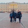 9 Potret Keseruan Ayu Azhari dan Keluarga Berlibur di Finlandia