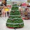 15 Kreasi Pohon Natal Paling Unik, Idenya Fresh!