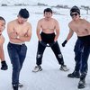 Potret Halilintar Boys dan Azriel Hermansyah Nekat Buka Baju dan Pamer Otot di Salju, Auto Beku!