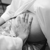 Gaya Maternity Shoot Nadine Chandrawinata dengan Tema Monokrom, Make Up Dimas Anggara Curi Perhatian