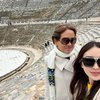 7 Potret Natasha Wilona dan Sang Ibunda Main Salju di Turki, Lambangkan Bukti Cinta Tanpa Syarat