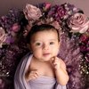 Potret Terbaru Baby Guzelim Anak Ali Syakieb dan Margin Wieheerm, Tidur di Ranjang Bunga Serba Ungu