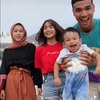 10 Potret Terbaru Baby Gala Saat Liburan di Bali, Udah Kelihatan Ceria Sampai Seru-Seruan Bareng Fuji dan Fadly!