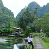 Potret Najwa Shihab Pulang Kampung ke Rammang-Rammang Sulawesi Selatan, Pemandangannya Kayak di Swiss!