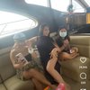 7 Potret Lucinta Luna Joget Saat Naik Yacht dengan Baju Jaring-Jaring, Disebut Gak Pakai Celana Dalam