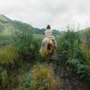 7 Potret Liburan Akhir Tahun Bunga Citra Lestari dan Noah Sinclair, Asyik Naik Kuda di Bromo