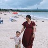 Super Mom, Ini 10 Potret Lidi Brugman Momong Baby Zayn Putra Sulungnya Saat Hamil Anak Kedua