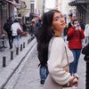 5 Potret Cassandra Lee di Jalanan Istanbul Turki, Pesona Cantiknya Bak Warga Lokal