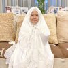 10 Potret Ratu Keponakan Syahrini yang Sudah Pakai Hijab Sejak Umur 3 Tahun Karena Keinginan Sendiri