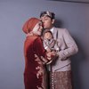 8 Potret Rizky Billar Momong Baby Leslar, Aura Kebapakannya Makin Terpancar