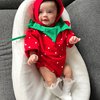 Bikin Gemes, Ini Potret Baby Guzel Anak Margin Wieheerm Pakai Kostum Strawberry