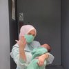 10 Potret Aqiqah Baby Qwenzy Anak Kesha Ratuliu dan Adhi Permana, Kini Makin Sehat dan Tambah Gembul