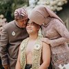 10 Momen Siraman dan Pengajian Jelang Pernikahan Vidi Aldiano dan Sheila Dara yang Dipenuhi Gelak Tawa