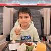 Momen Ulang Tahun Harneel Anak Bungsu Bunga Zainal yang Dirayakan di Pesawat Bersama Para Kru