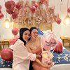 Potret Surprise Ulang Tahun Wika Salim Dirayakan Serba Pink, Nangis Terharu sampai Mata Sembab