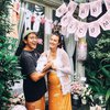 Potret Penyambutan Baby Nadine Chandrawinata Saat Sampai di Rumah, Ramai Jemuran Bayi Khas Budaya Jerman