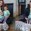 Berani Banget, Ini Potret Kiano dan Kenzo Anak Baim Wong Foto Bareng Harimau Ekspresinya Kocak Abis!