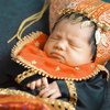 Gak Dibolehin Pakai Baju Terbuka, Ini Deretan Gaya Pemotretan Baby Ameena Anak Atta dan Aurel dengan Berbagai Tema