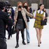 10 Potret Jisoo BLACKPINK di Paris Fashion Week, Tampil Simpel Tapi Sukses Jadi Pusat Perhatian