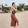 8 Potret Wika Salim Liburan ke Pantai, Pamer Punggung Mulus dengan Belahan Baju Tinggi yang Bikin Salfok!