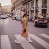 10 Potret Fashion Street Wendy Walters Saat Liburan di Paris, Gayanya Bak Model yang Mau Runaway