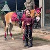 9 Potret Raqeema Ruby Radinal, Putri Nabila Syakieb yang Sudah Jago Berkuda di Usia 4 Tahun