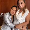 10 Potret Lina Mukherjee Peluk dan Suap Suapan dengan Saiful Jamil, Warganet: Jijik Liatnya!