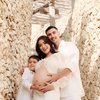 13 Pesona Jessica Iskandar di Maternity Shoot Terbaru, Perut Besar Menonjol Dicium El Barack dan Vincent Verhaag