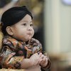 7 Potret Tedhak Sinten Baby Erlangga Anak Tata Janeeta dan Brotoseno, Gemesin Pakai Baju Adat Jawa